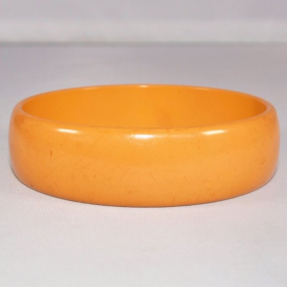 Vintage Bakelite Butterscotch Bangle - Picture 1 of 4